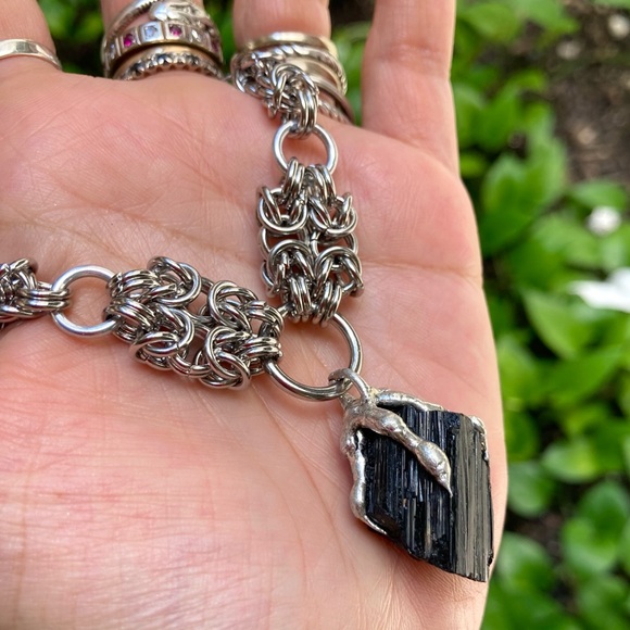 Handmade maille black tourmaline gemstone boho goth silver stone necklace - Picture 2 of 14